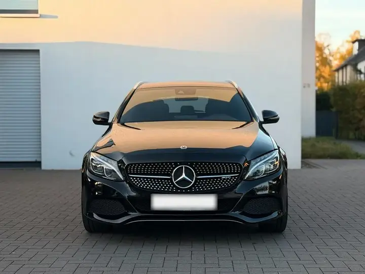 Mercedes-Benz C220D