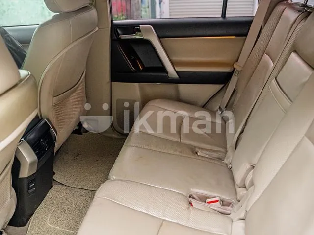 Toyota Land Cruiser Prado 2011 photo 3