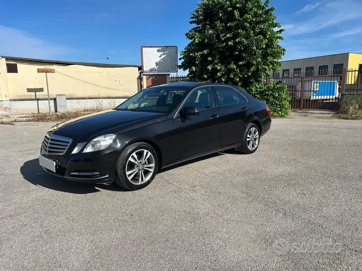 Mercedes-Benz E-Class 2013 photo 2