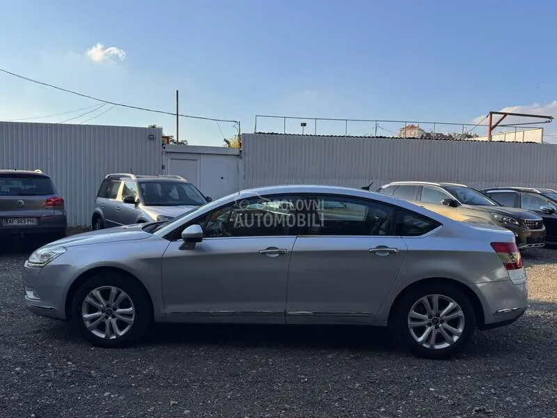 Citroen C5 2011 photo 2