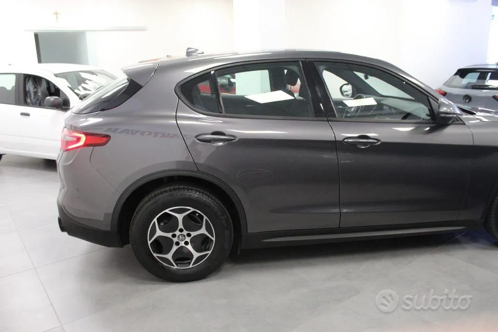 Alfa Romeo Stelvio 2022 photo 5