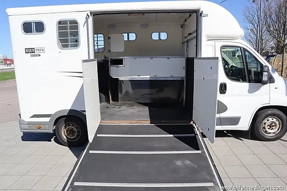 Peugeot Boxer 2012 photo 2
