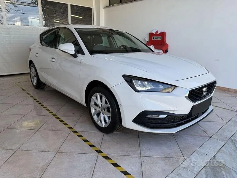 Seat Leon 2022 photo 2