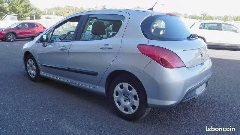 Peugeot 308 2011 photo 5