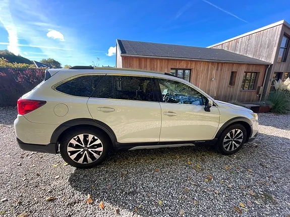 Subaru Outback 2016 photo 3