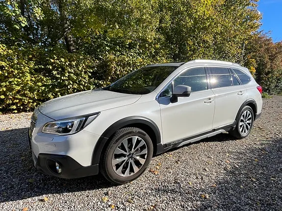 Subaru Outback 2016 photo 2