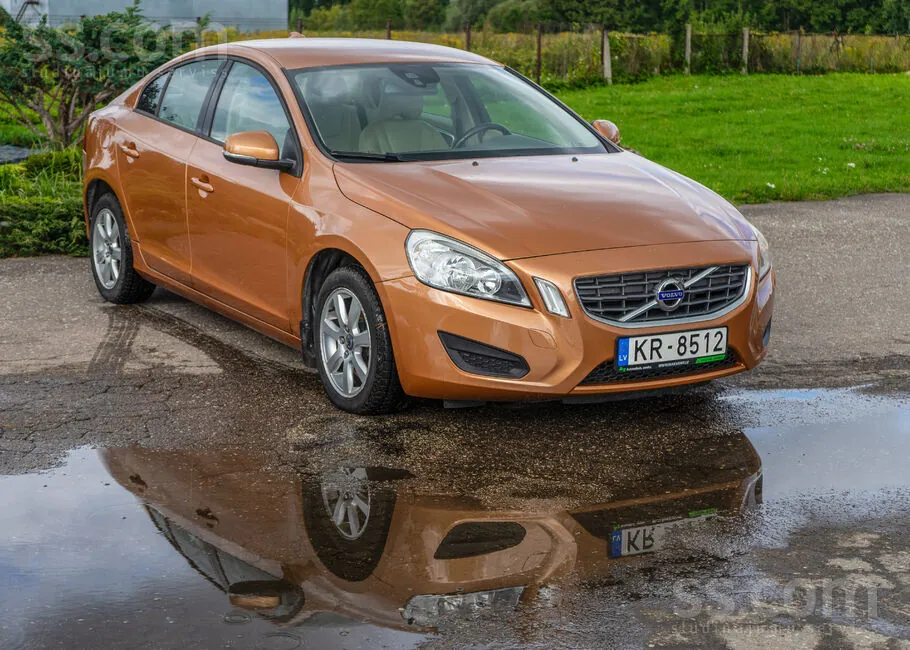 Volvo S60 2012 photo 2