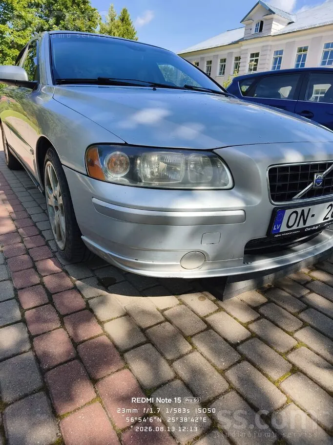 Volvo S60 2004 photo 2
