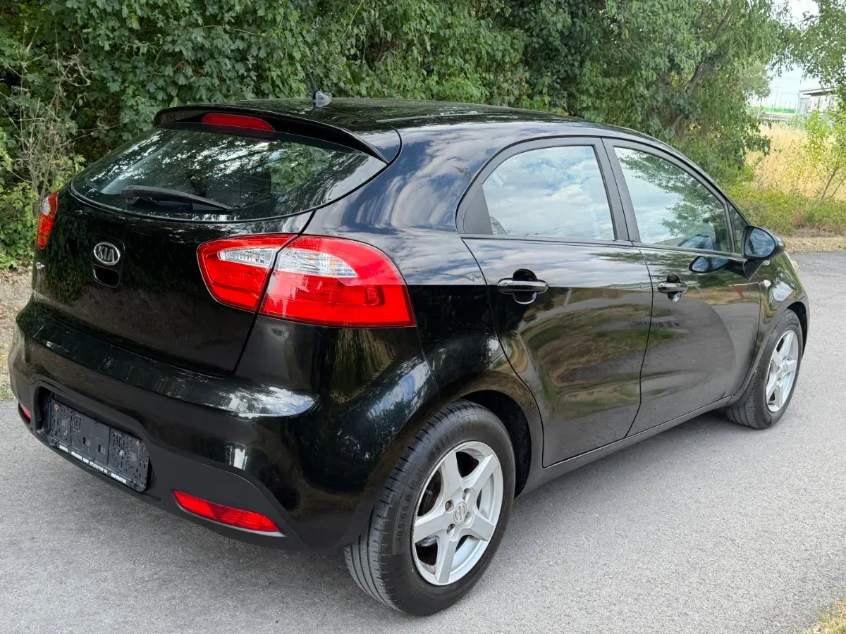 Kia Rio 2012 photo 3
