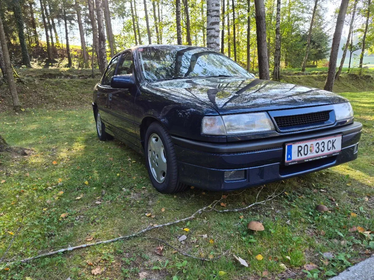 Opel Vectra 1990 photo 3