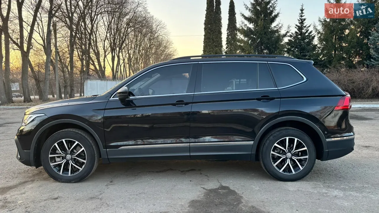 Volkswagen Tiguan 2021 photo 2