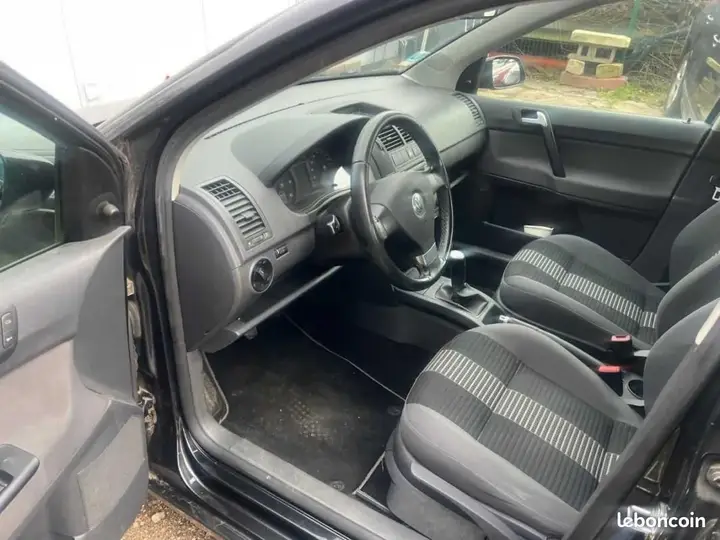 Volkswagen Polo 2009 photo 4
