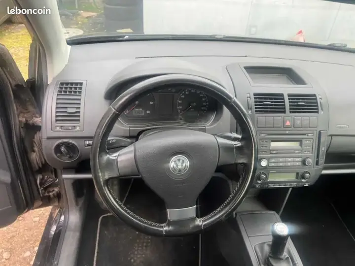 Volkswagen Polo 2009 photo 5