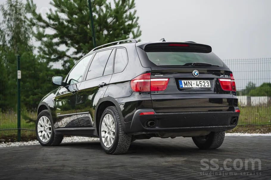 BMW X5 2010 photo 4