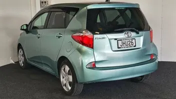 Toyota Ractis 2012 photo 5