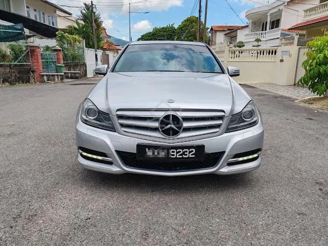 Mercedes-Benz C200 Cgi