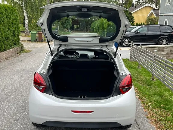 Peugeot 208 2017 photo 4