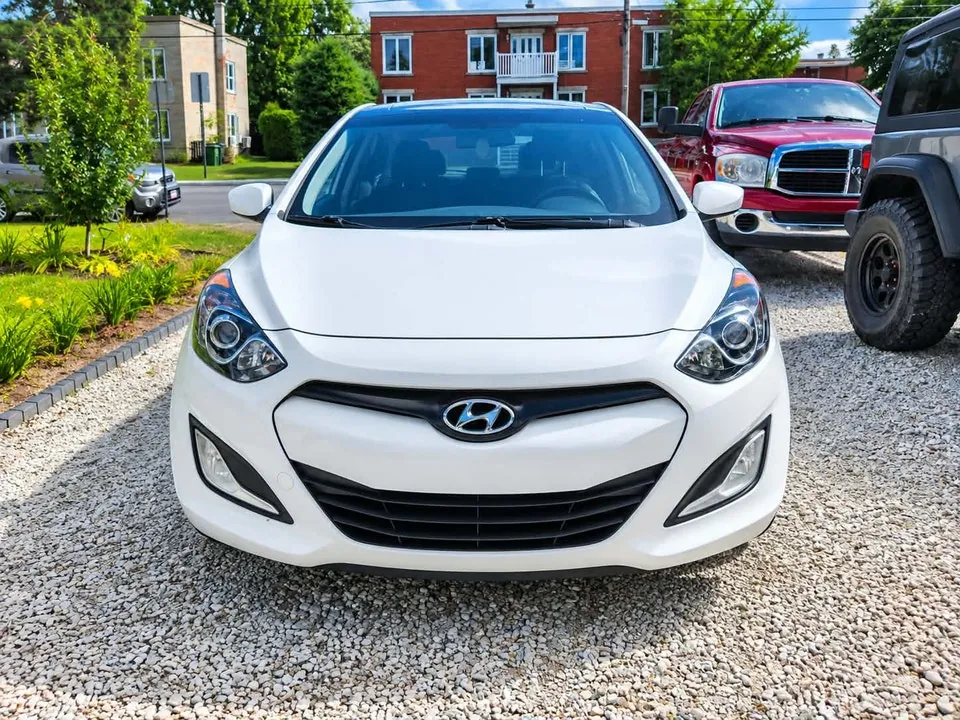 Hyundai Elantra 2014 photo 2