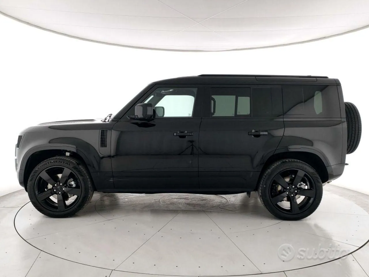Land Rover Defender 2026 photo 2
