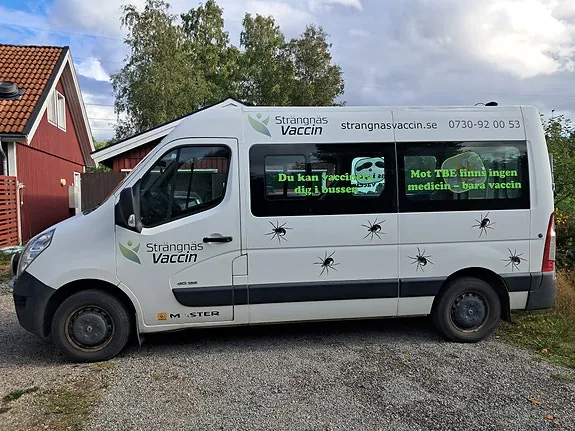 Renault Master 2012 photo 2