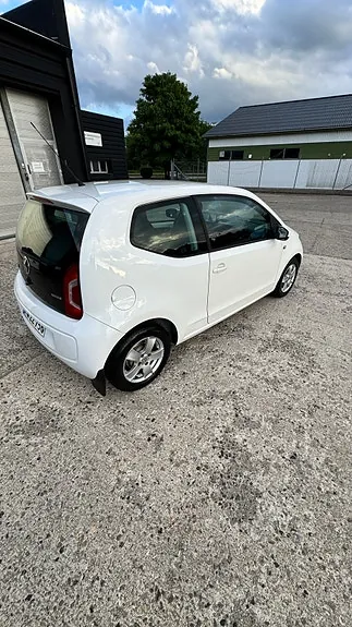 Volkswagen Up 2012 photo 3