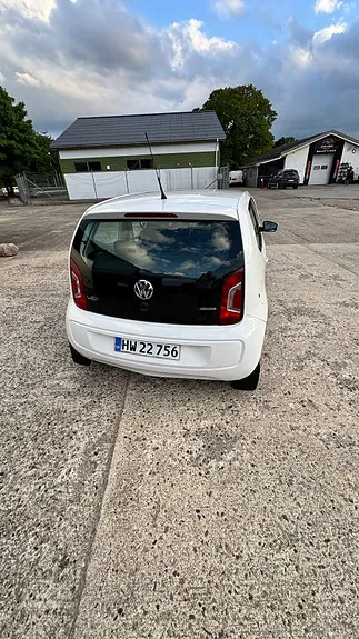 Volkswagen Up 2012 photo 4