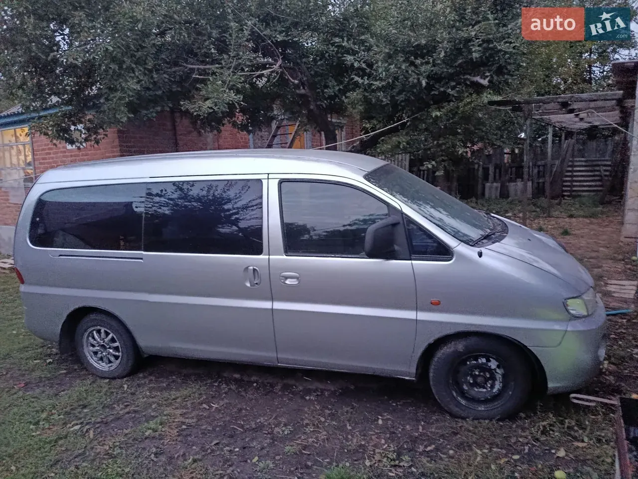 Hyundai H1 2001 photo 4