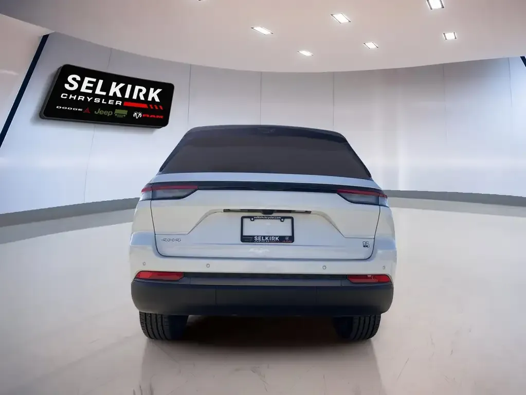 Jeep Grand Cherokee 2026 photo 5