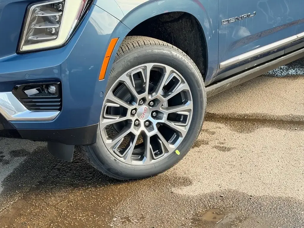 GMC Yukon Xl 2026 photo 5