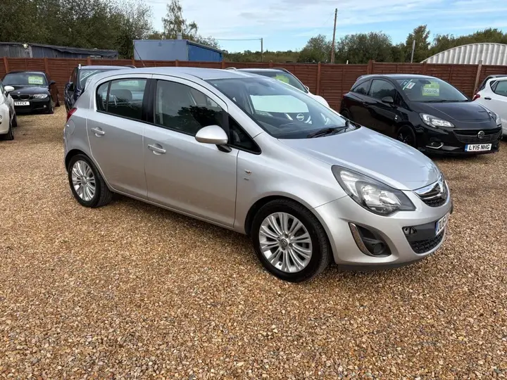 Vauxhall Corsa 2014 photo 2