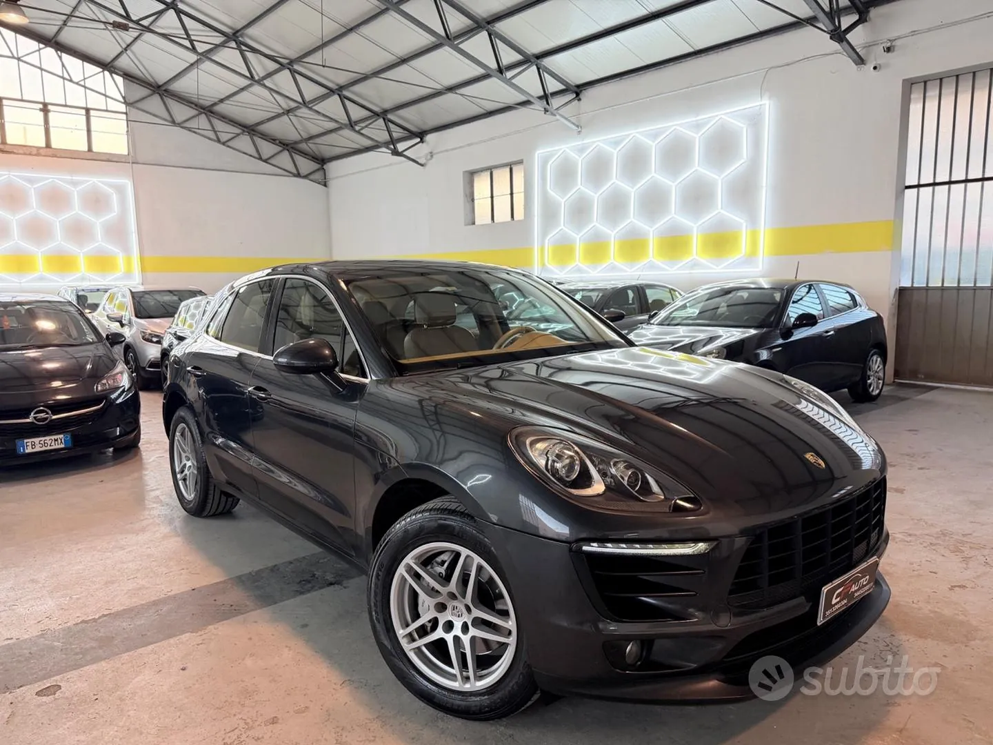 Porsche Macan 2017 photo 2