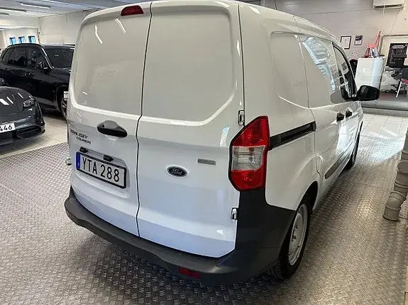Ford Transit Courier 2019 photo 4