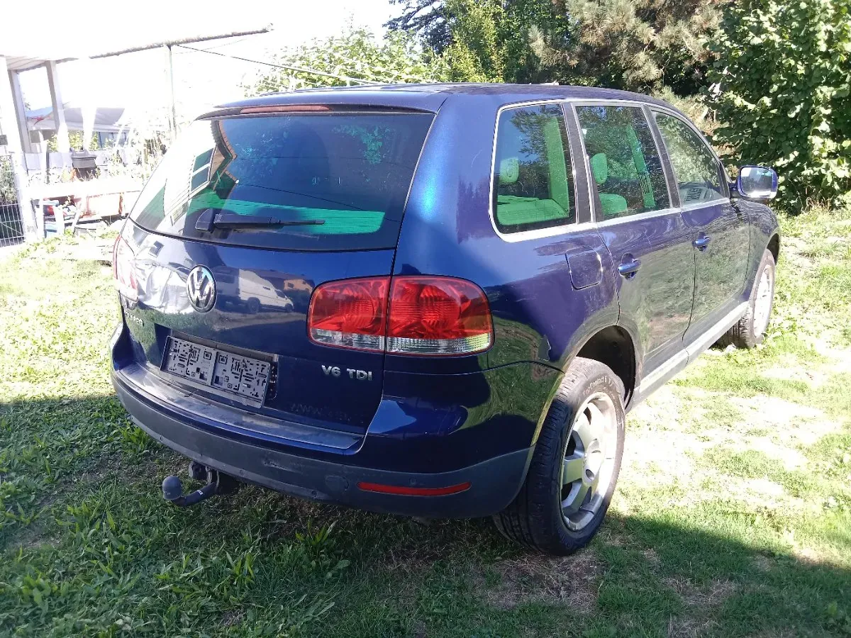 Volkswagen Touareg 2005 photo 2