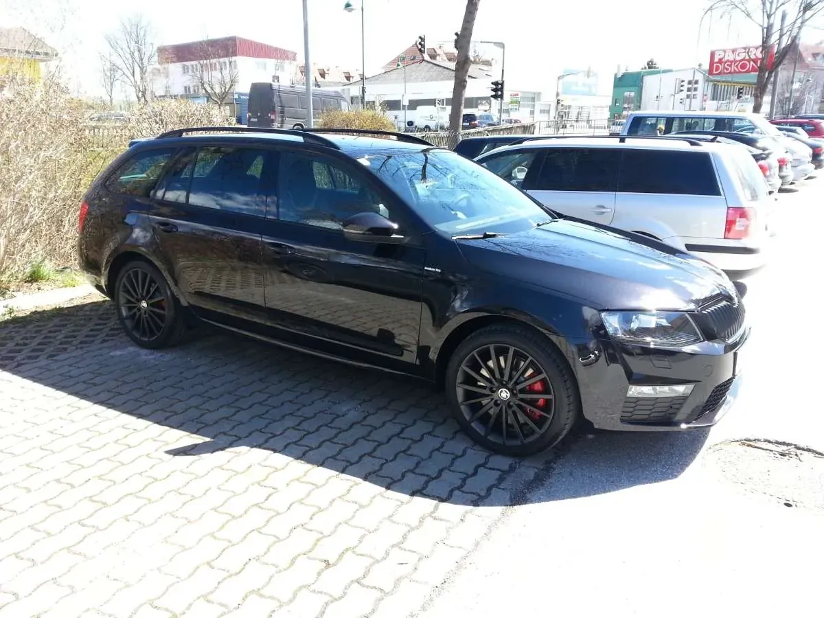 Skoda Octavia 2015 photo 2