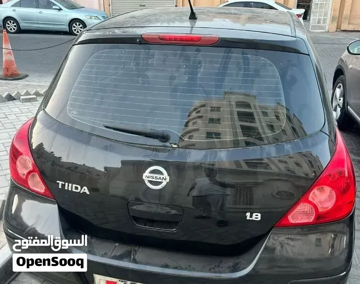 Nissan Tiida 2012 photo 2