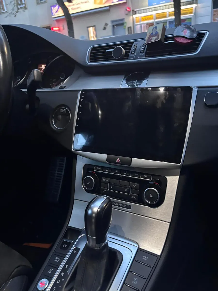 Volkswagen Passat Cc 2011 photo 3