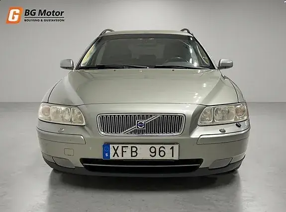 Volvo V70 2006 photo 2