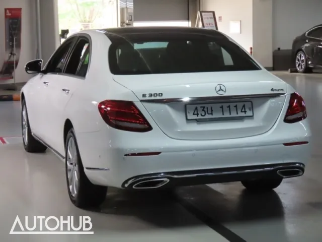 Mercedes-Benz E-Class 2019 photo 4