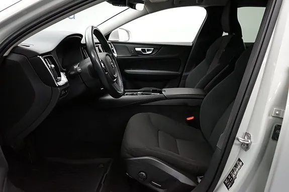 Volvo V60 2021 photo 5