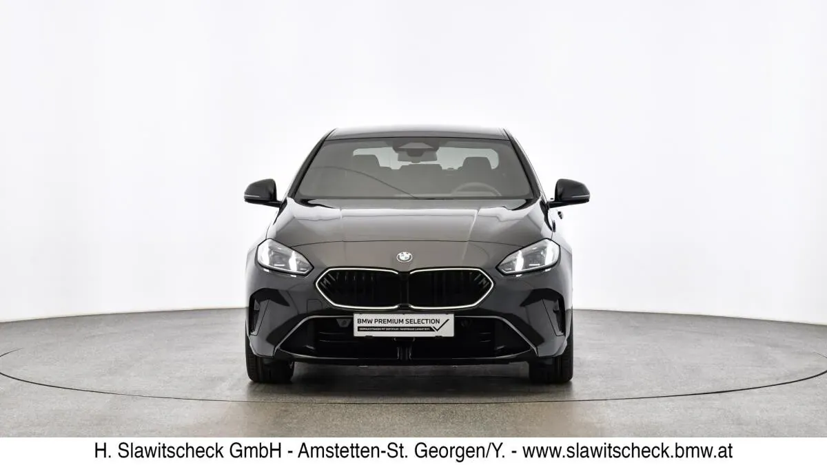 BMW 2 Series 2025 photo 2