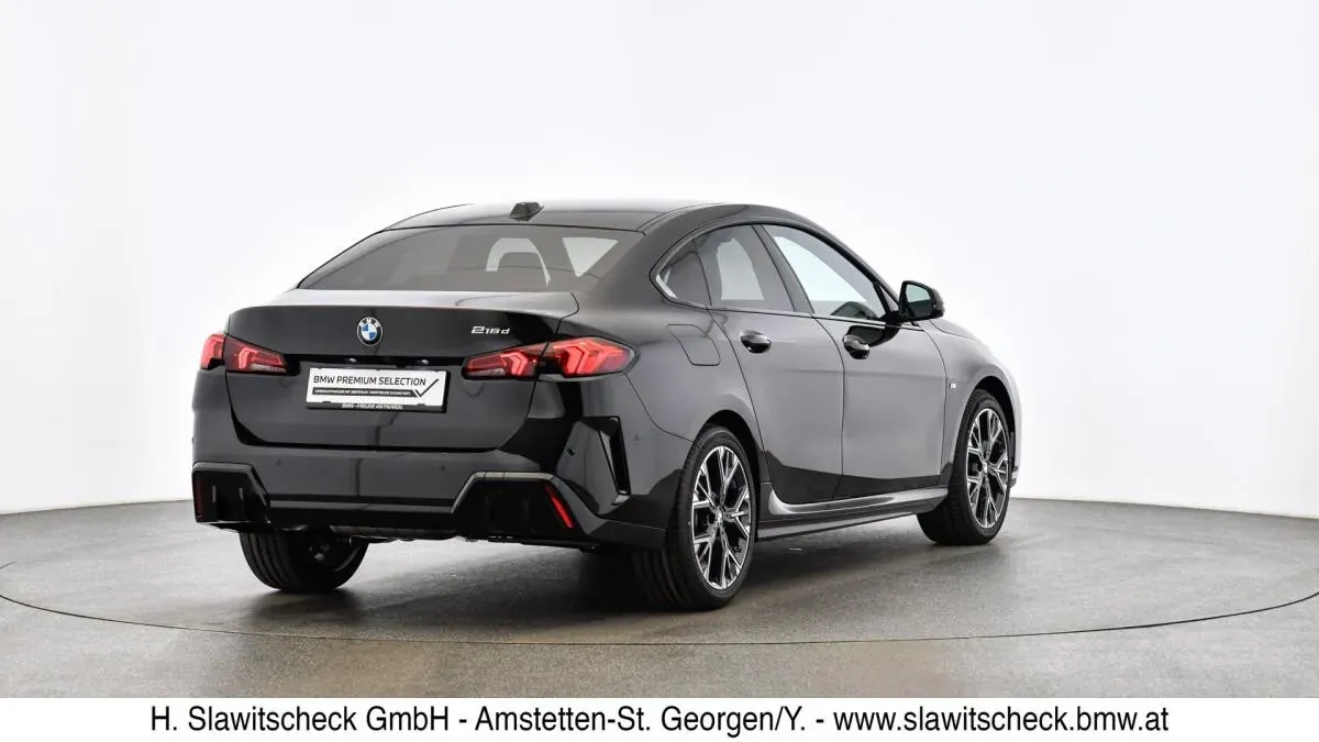 BMW 2 Series 2025 photo 3