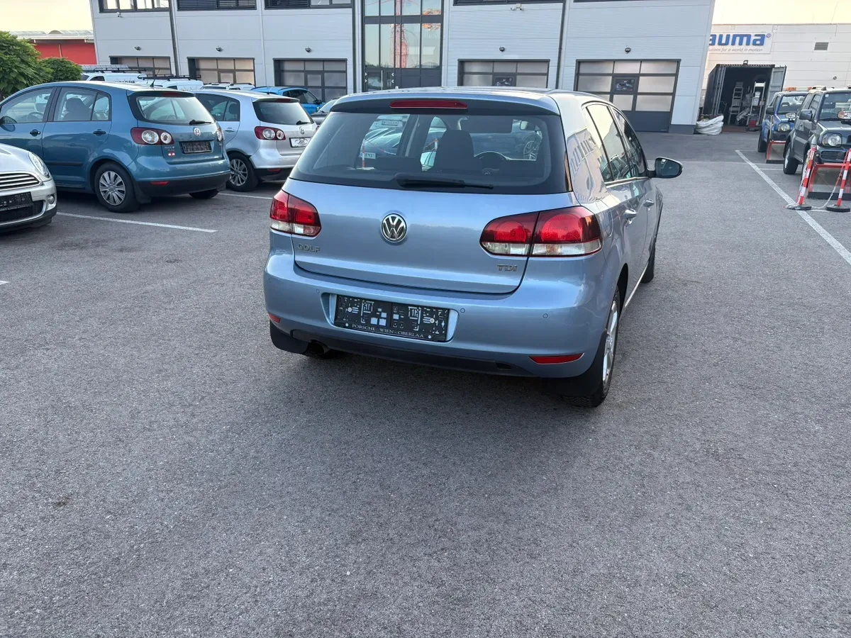 Volkswagen Golf 2010 photo 3