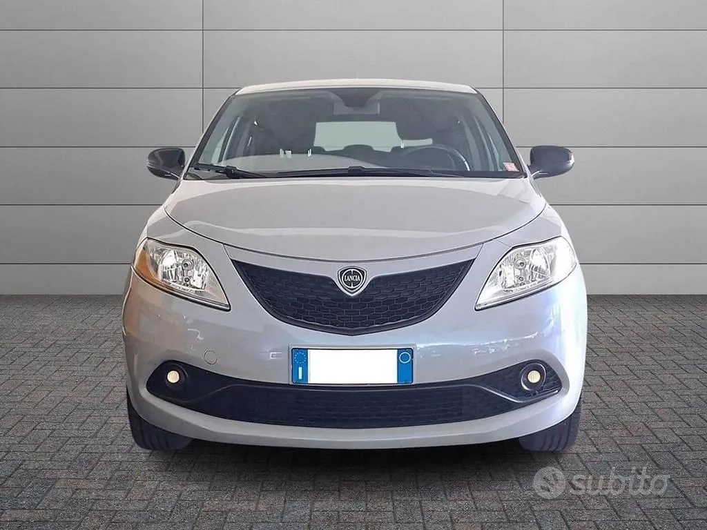 Lancia Ypsilon 2020 photo 2