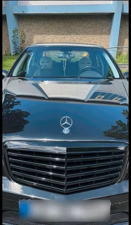 Mercedes-Benz E 240