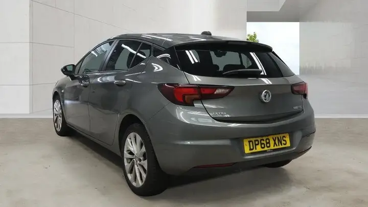 Vauxhall Astra 2018 photo 3