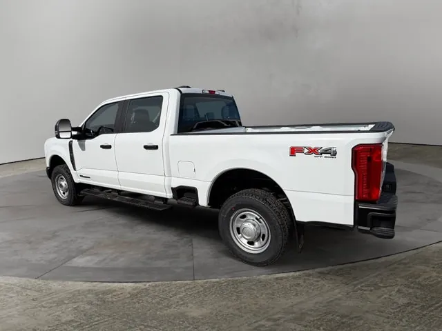 Ford Super Duty F-350 2026 photo 3