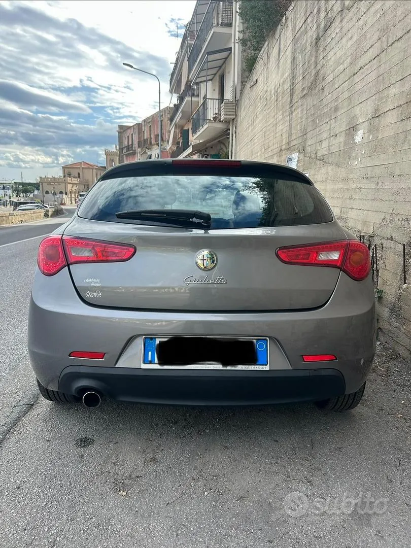 Alfa Romeo Giulietta 2015 photo 3