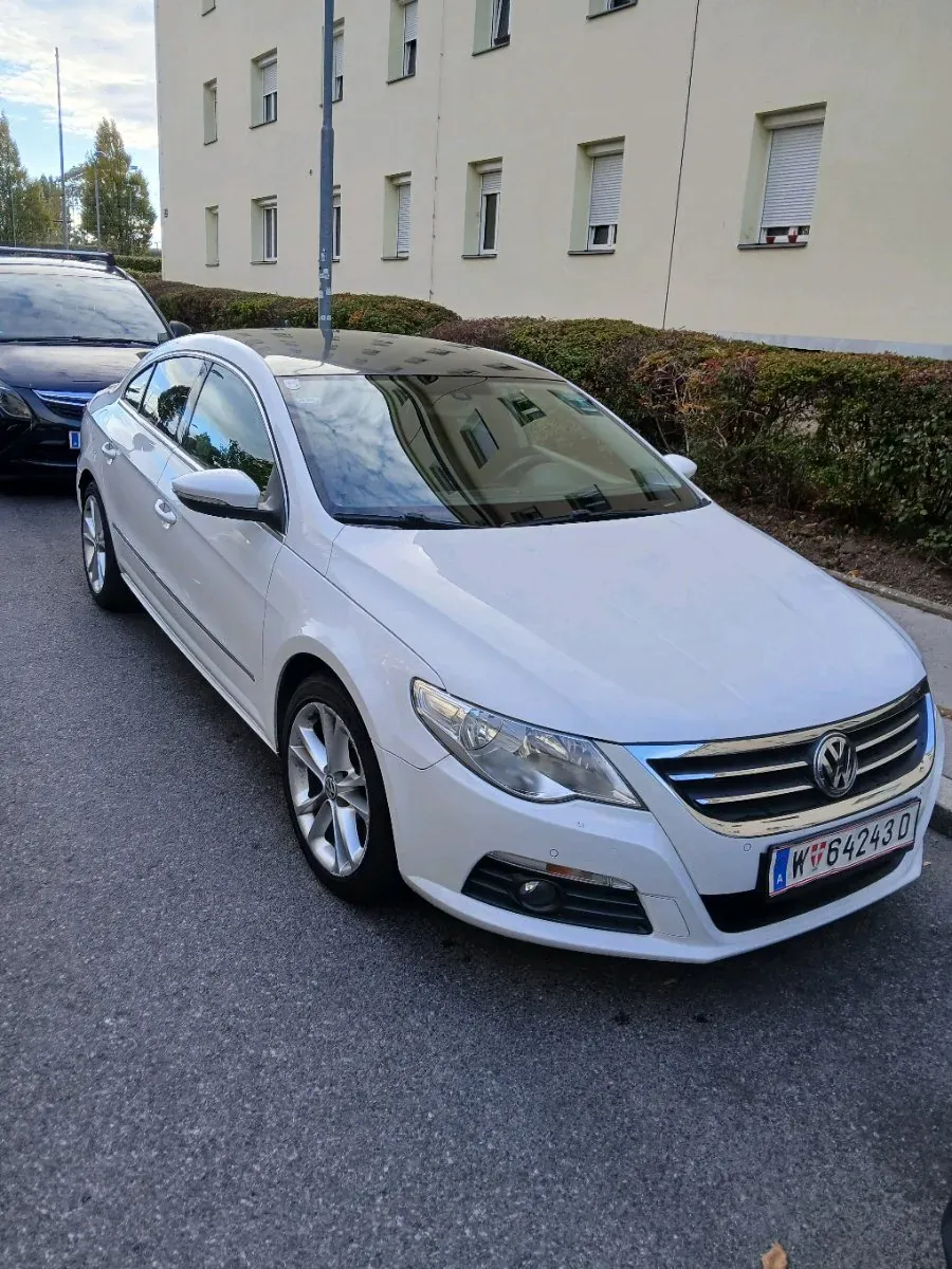 Volkswagen Passat Cc 2011 photo 2