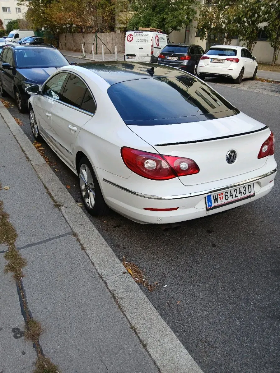 Volkswagen Passat Cc 2011 photo 3