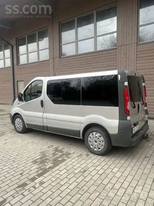 Opel Vivaro 2006 photo 2